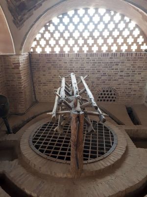 سفر تیم طبیعت گردی مرکز به کاشان ، روستای ابیانه و منظقه کویری: عکس شماره 7 / 12